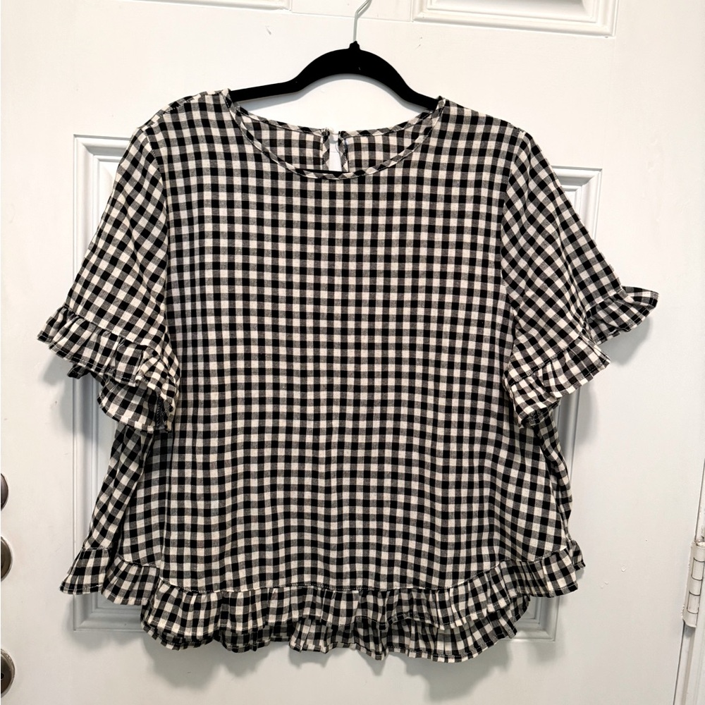 Ladies XXL black and white gingham top. Never worn.
